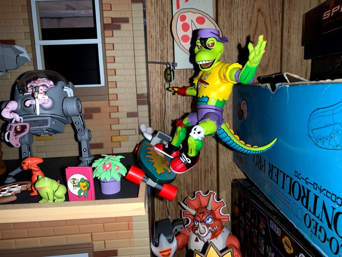 NECA TMNT “Shred, Mondo, Shred!” Deluxe Mondo&nbsp;Gecko