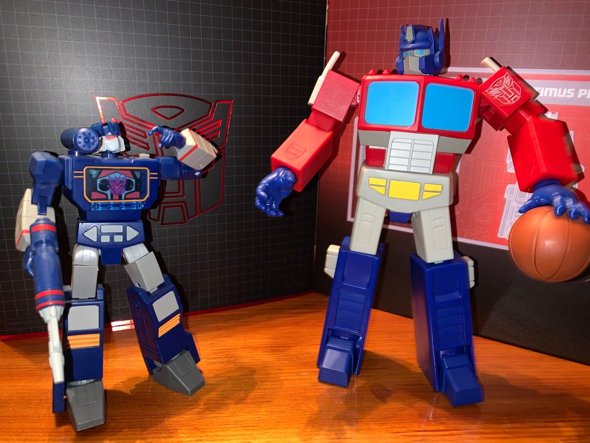 Super7 Transformers Ultimates! Optimus&nbsp;Prime